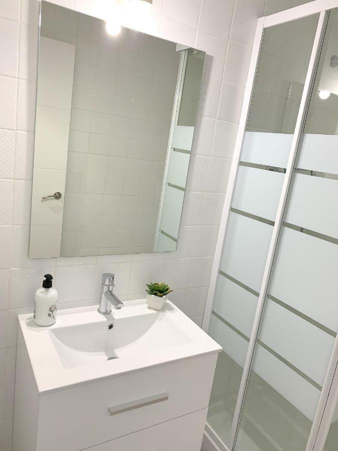 Apartamento 1ª Linea De Mar -Wifi- Aire Acondicionado Эмпуриабрава Экстерьер фото